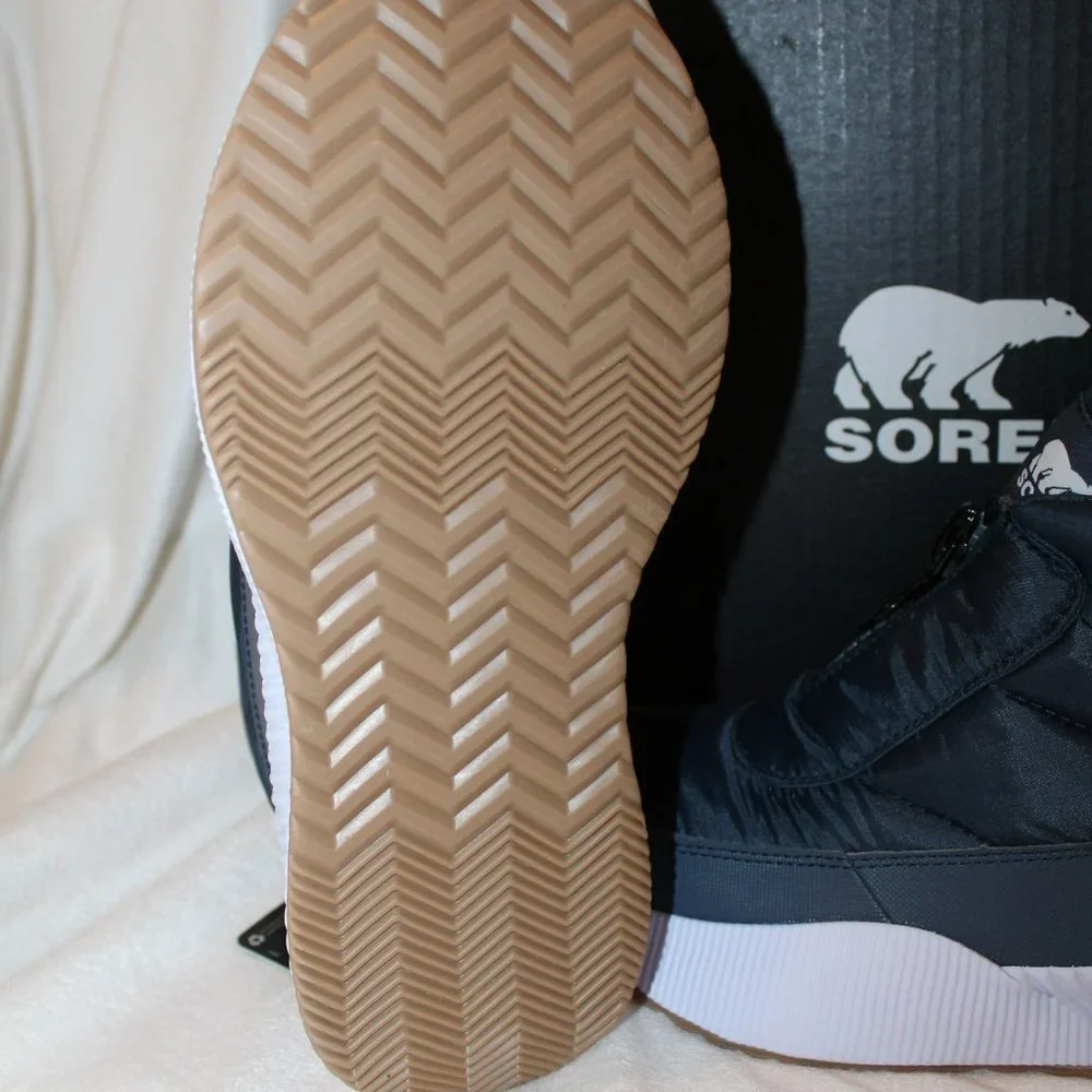 NIB‎ SOREL WOMEN'S PUFFER ZIP UP WINTER SNEAKER BOOTS